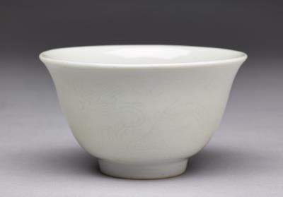 图片[2]-Teacup in white glaze with incised clouds and dragons decoration, Ming dynasty, Jiajing reign (1522-1566)-China Archive